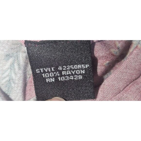 Intro. Petite PM Floral Print Roll-Tab Button-Up Blouse Red Rayon - Picture 4 of 6